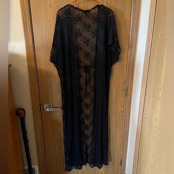 Women’s black lace long open cover up kimono - Picture 5 of 5